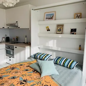 https://apt-studio-abee.bruges-hotels.info